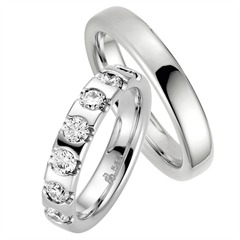 Rauschmayer Memories Weißgold-Eheringe 4,5 mm – 7 Brillanten, ca. 1,05 ct Unkategorisiert Produktbild